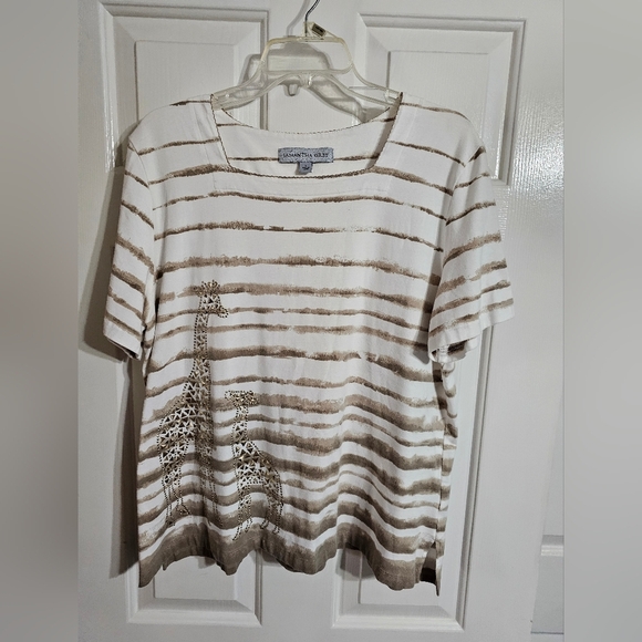 Samantha Grey Striped Embellished Giraffe Blouse Top Size L Neutral Resort Prep - Picture 2 of 8